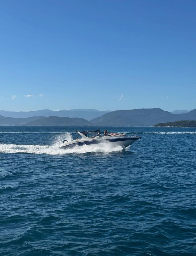 Carawe Passeios Náuticos – Aluguel de Lancha em Angra dos Reis e Ilha Grande