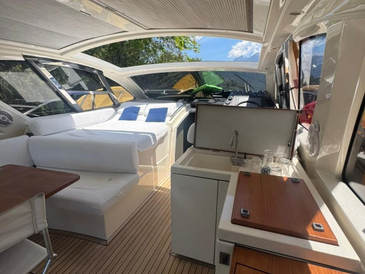 Lancha 54 Pés Luxo – Aluguel de Lancha em Angra dos Reis _ Carawe Passeios Náuticos